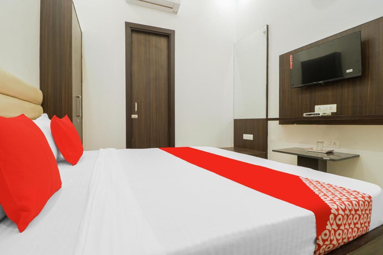 Oyo 85906 Hotel Noor Residency อัมริตสา ภายนอก รูปภาพ