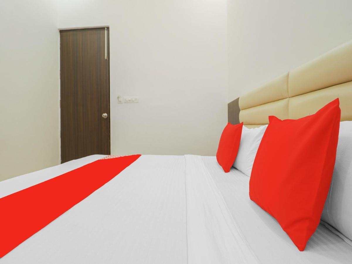 Oyo 85906 Hotel Noor Residency อัมริตสา ภายนอก รูปภาพ