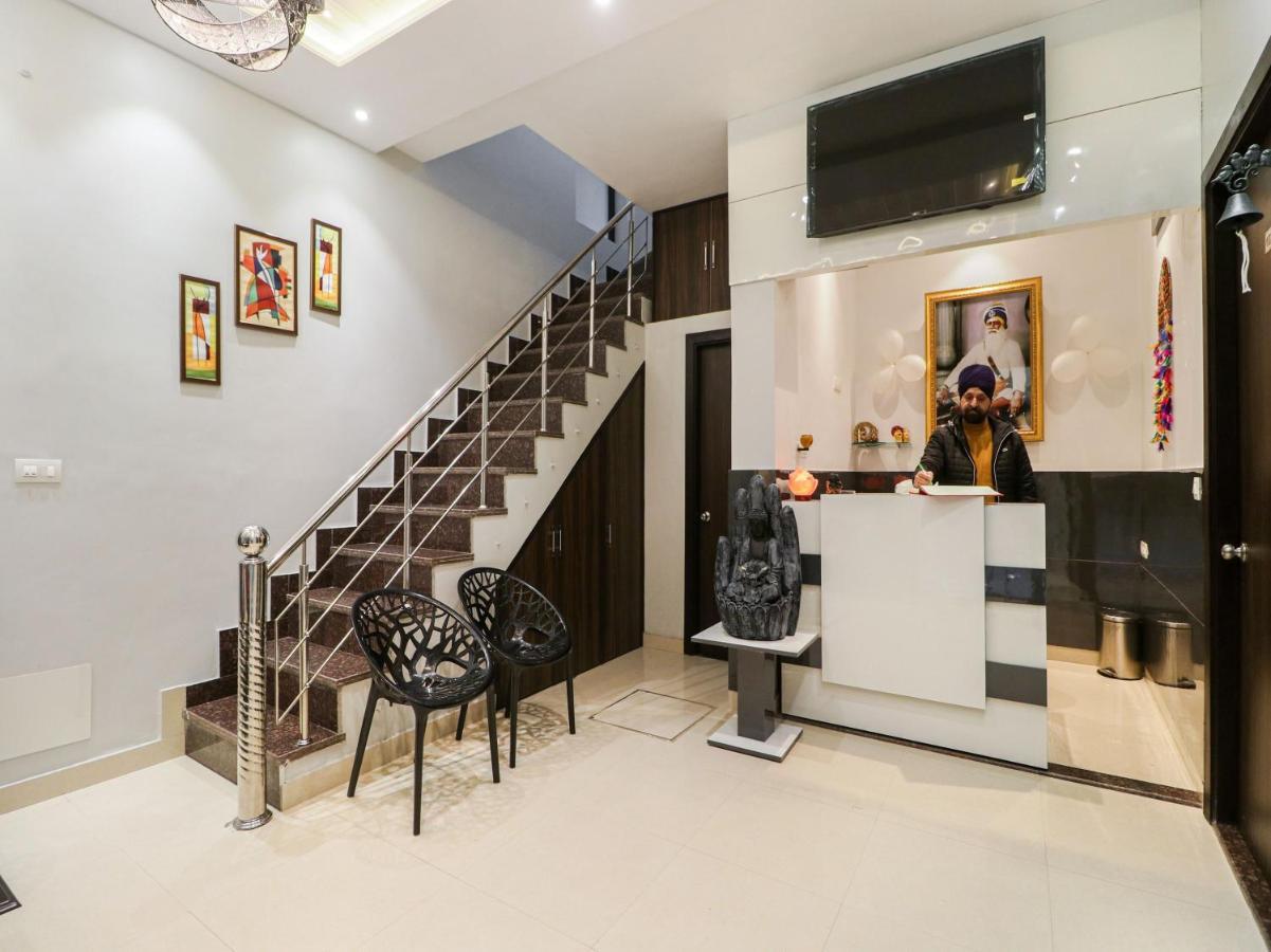 Oyo 85906 Hotel Noor Residency อัมริตสา ภายนอก รูปภาพ